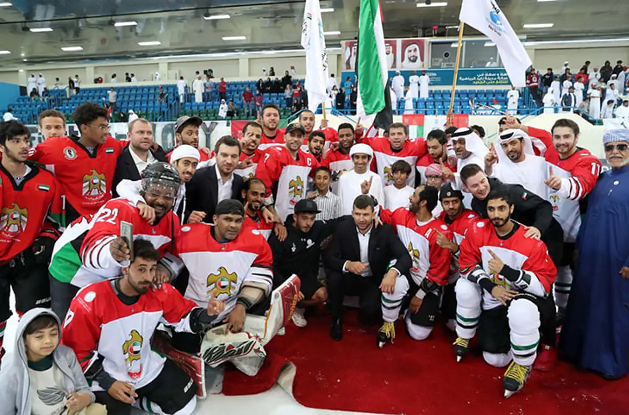 Белорусы выиграли чемпионат мира по хоккею. Правда, в низшем дивизионе и в составе другой сборной