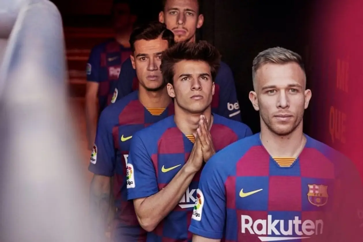 «Барселона» представила новую форму: она в шашечку и напоминает хорватскую. Фанаты недовольны