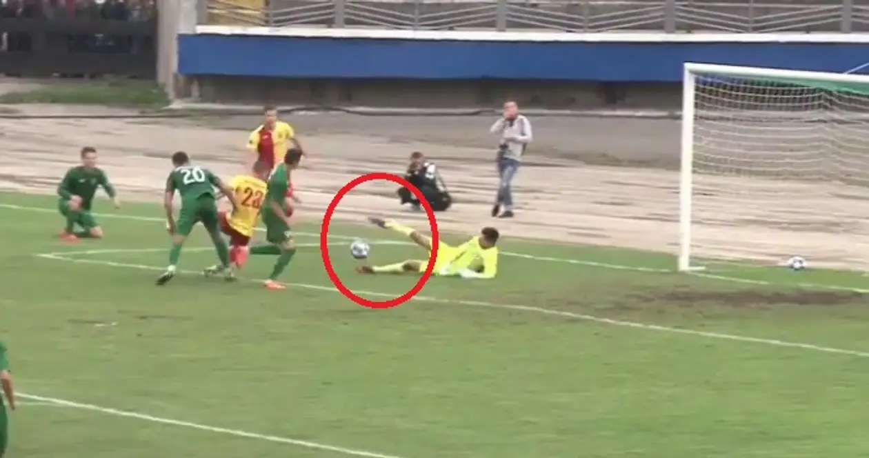 Фэйл дня. Украинский вратарь забил лежа через себя – в свои ворота