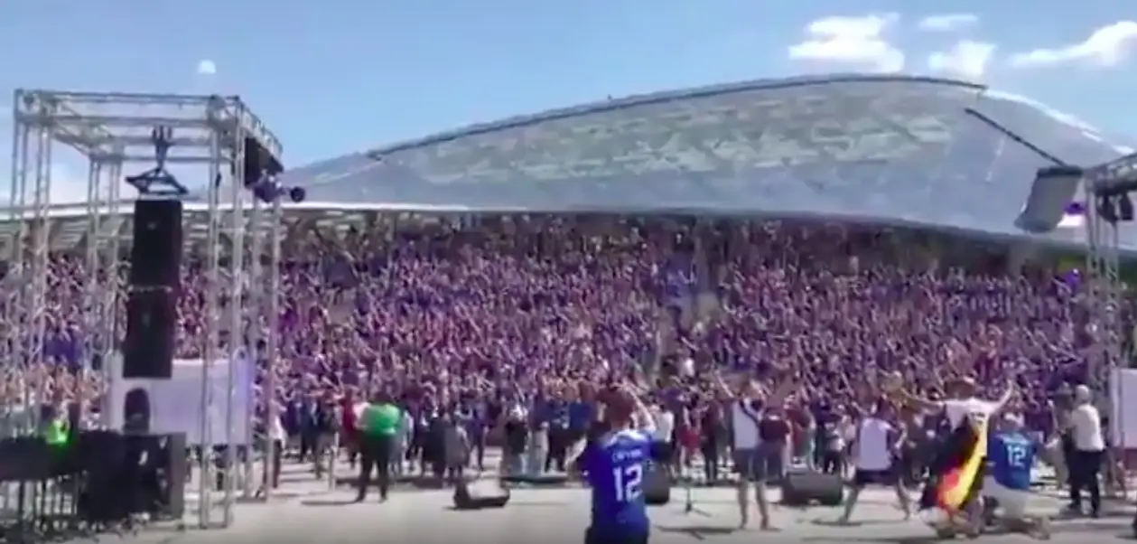 30 тысяч фанатов сборной Исландии прямо сейчас Москве. Они просто космос!