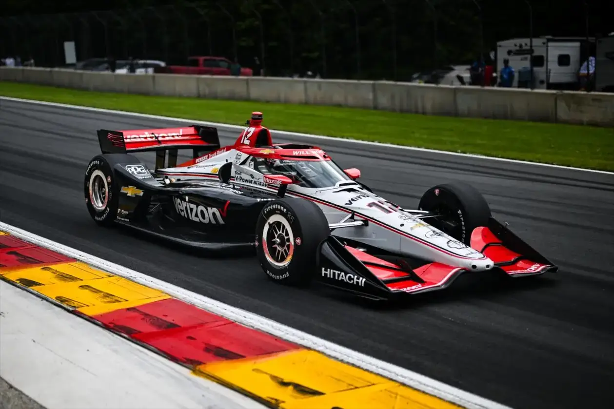 Подыум Penske і першая ў сезоне перамога Паўэра на этапе IndyCar у Вісконсіне