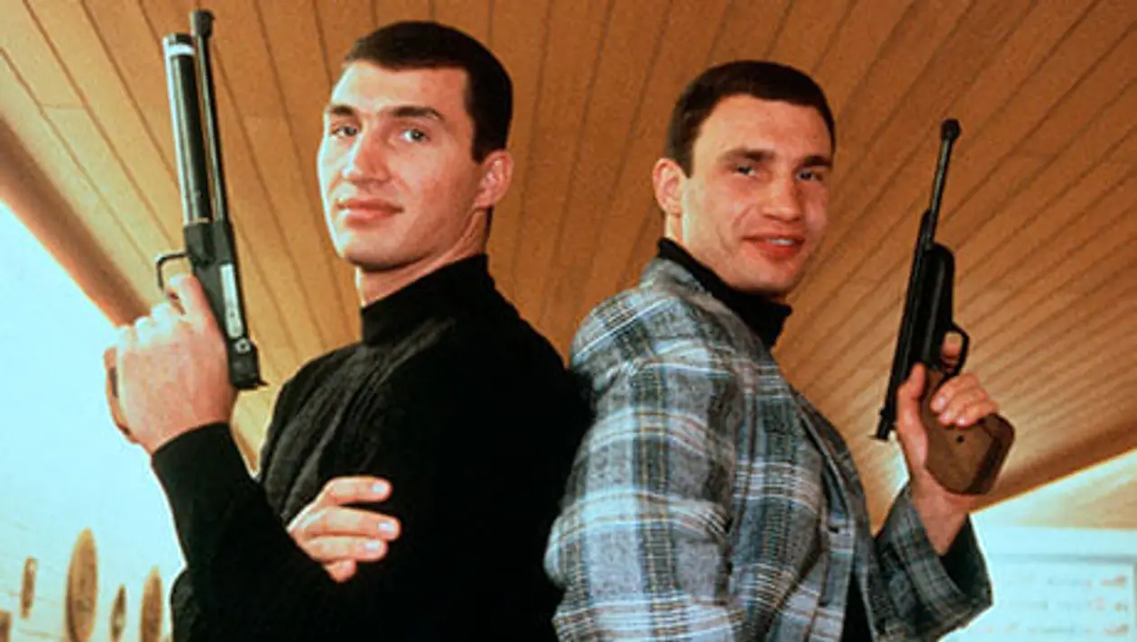 Братья Кличко в 90-х были связаны с криминалом. Владимир и Виталий даже приезжали на переговоры к Дону Кингу вместе с авторитетами
