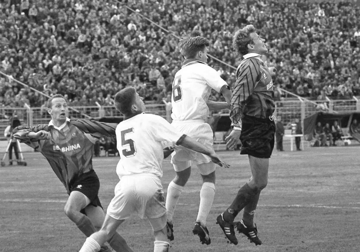Самые посещаемые матчи чемпионата Беларуси – как же хорошо ходили на футбол в 1990-х