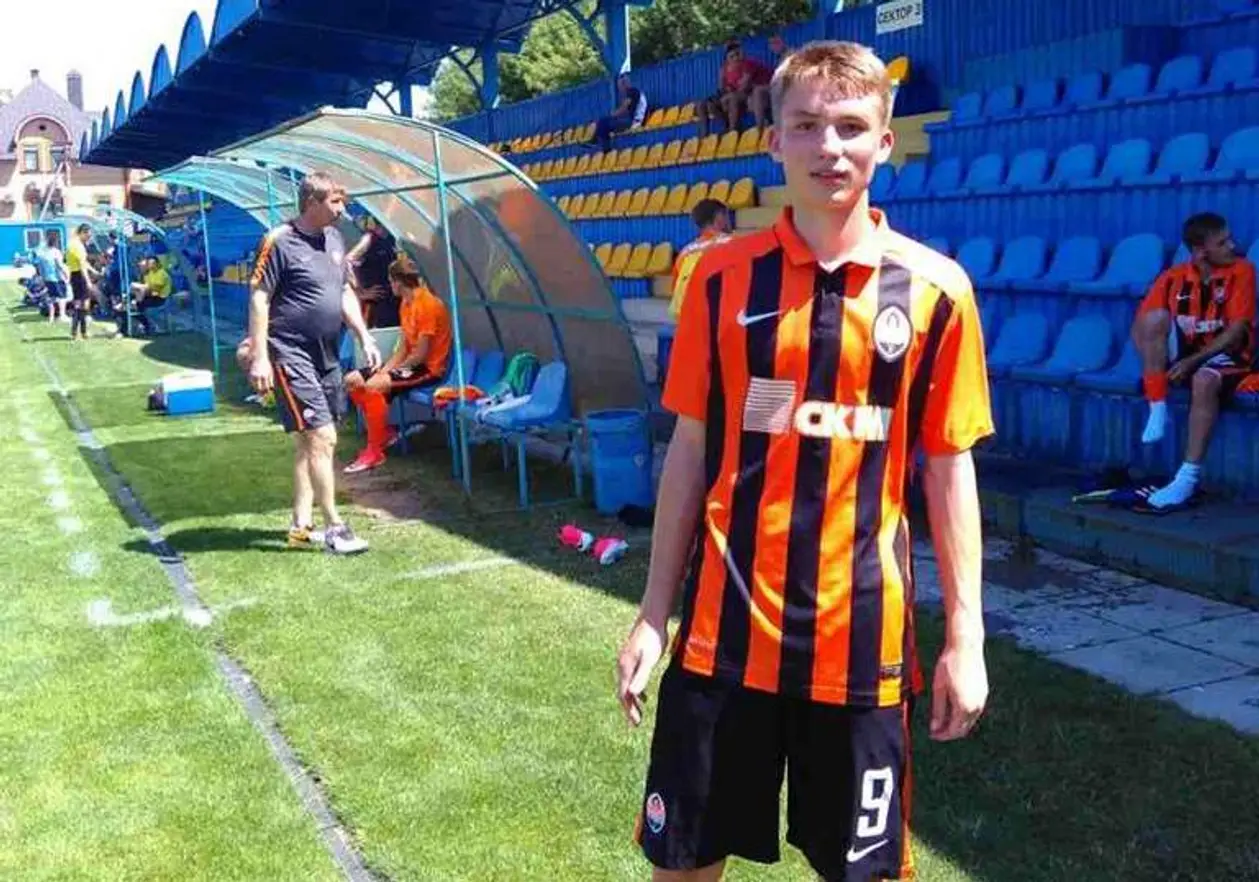 «Можно сказать, подарили игрока Донецку». 17-летний белорус оказался в украинском «Шахтере» – кто это?