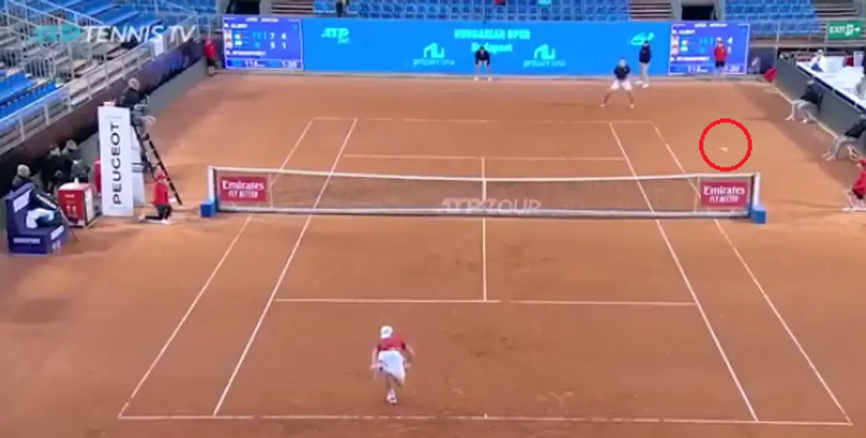 Теннисист из Молдовы сделал нелепую двойную ошибку. Макс Мирный пришел в комментарии и поддержал парня