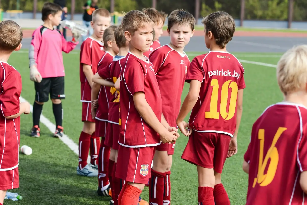 «Чтобы академия работала без перебоев, надо 100 тысяч долларов в год». Как живут частные футбольные школы в Беларуси