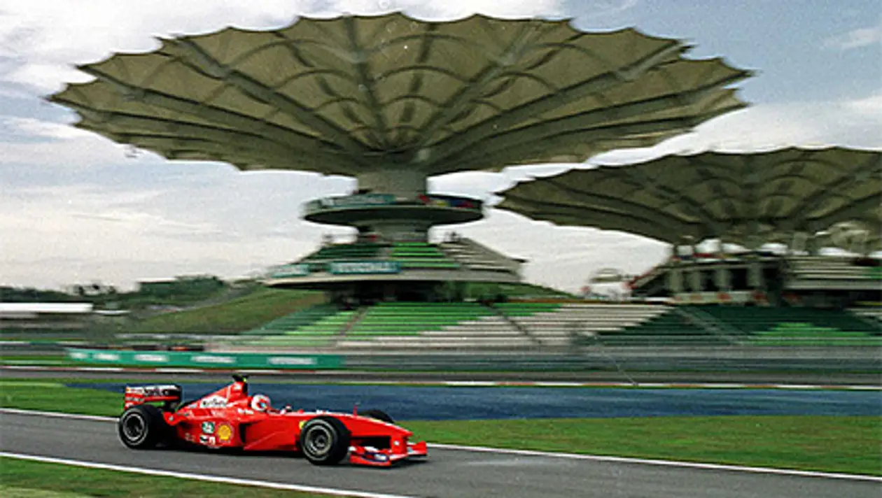 10 самых экзотичных мест для проведения Гран-при «Формулы-1»