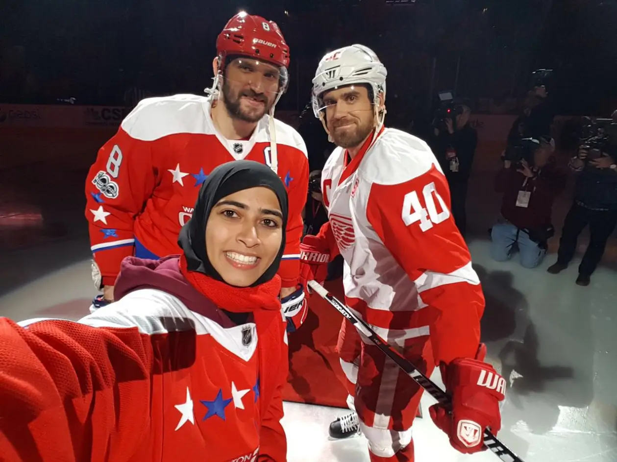 Хоккеистка из ОАЭ провела символическое вбрасывание в НХЛ