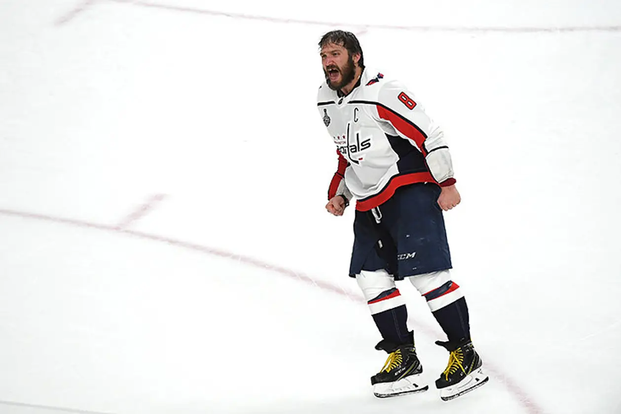Овечкин стал лучшим игроком сезона в НХЛ, а заодно исполнил мечту – безумные эмоции