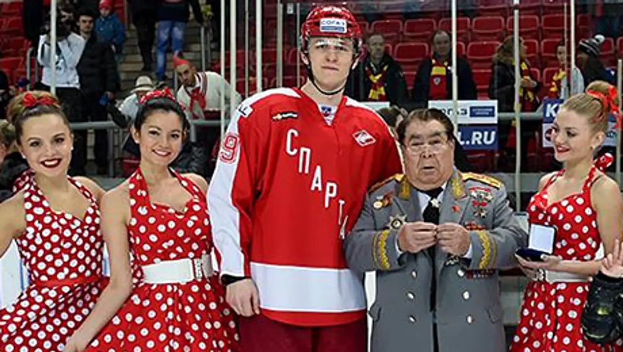 «Спартак» показывает настоящий советский хоккей
