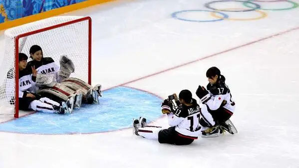 Канада обыграла США в финале женского хоккейного турнира. Как это было