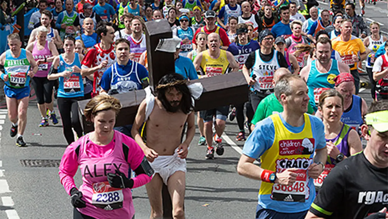 Фрики на Лондонском марафоне: кто бежал