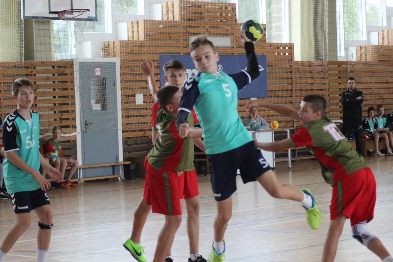 «Тренировки не запрещают посещать, но мы тоже не наглеем». Легко ли быть мамой спортсмена в Беларуси?