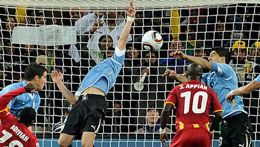 «Они говорили: если бы я не выбил мяч, мы бы никуда не прошли». Суарес вспоминает матч Уругвай – Гана