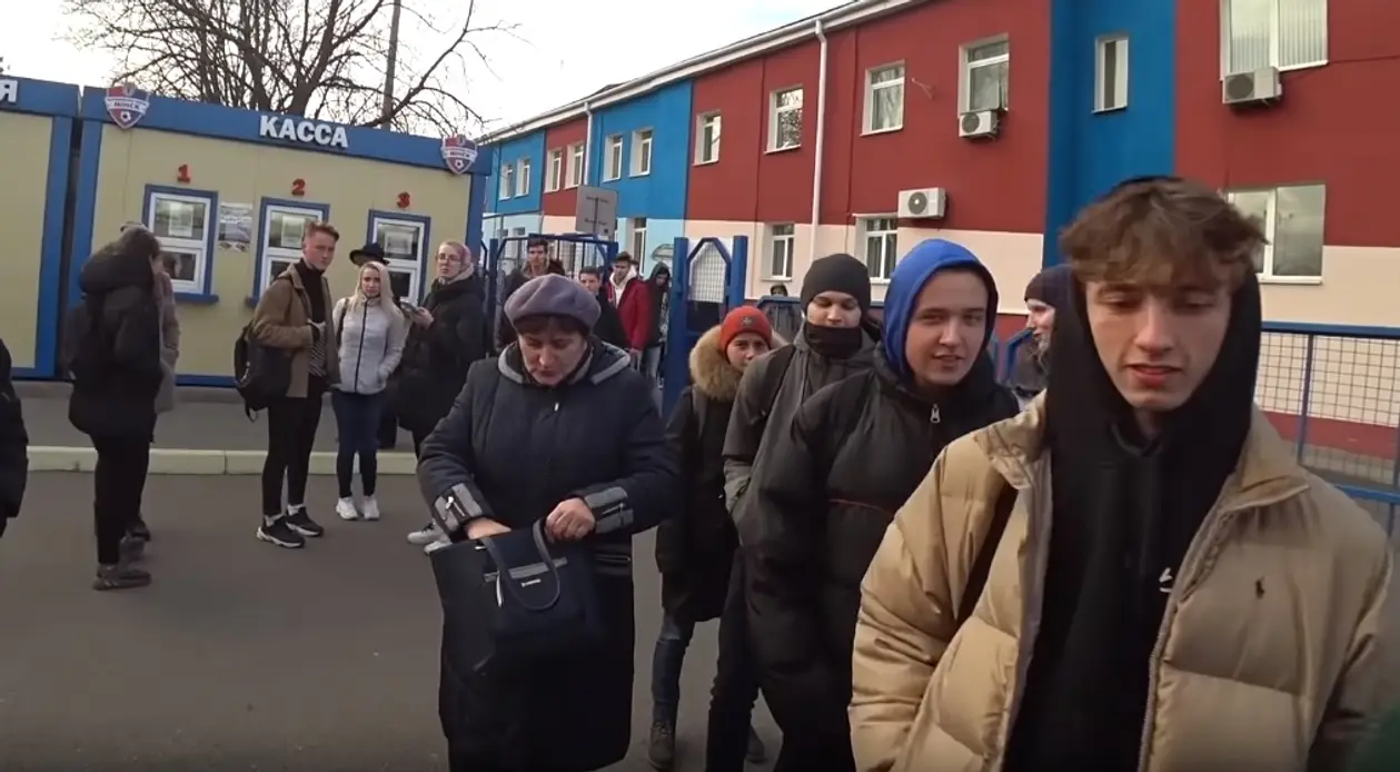 «Просто с пар сняли». Как в Минске загоняли студентов на матч женской Лиги чемпионов