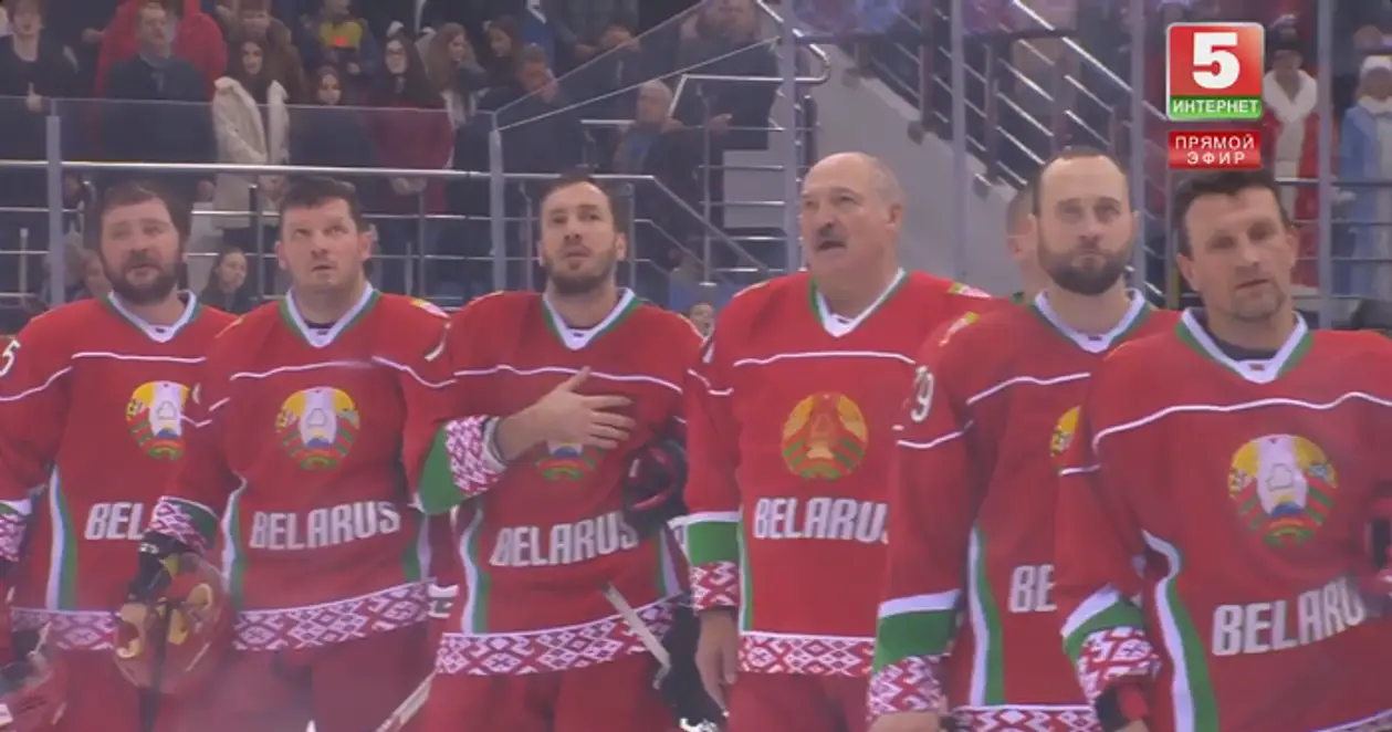 Лукашенко наконец-то поддержал Колю! Спели гимн вместе, выйдя в финал Рождественского турнира