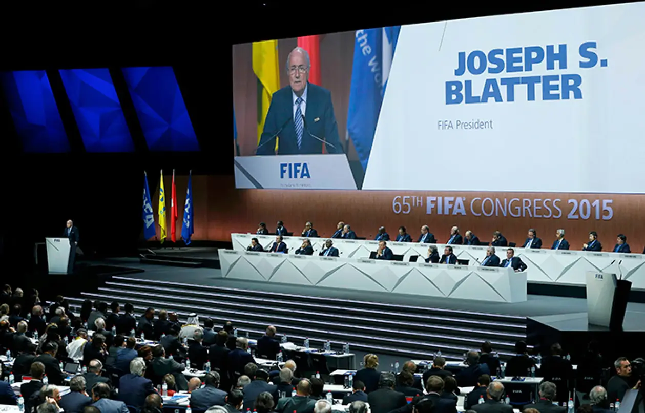 «Старый динозавр переизбран, черный день». Блаттер опять стал президентом ФИФА