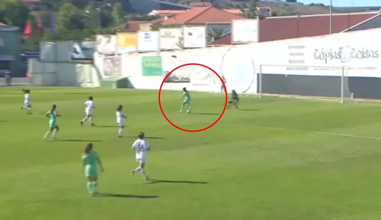 Футболистка португальской молодежки накрутила вратаря финтом Зидана и забила гол