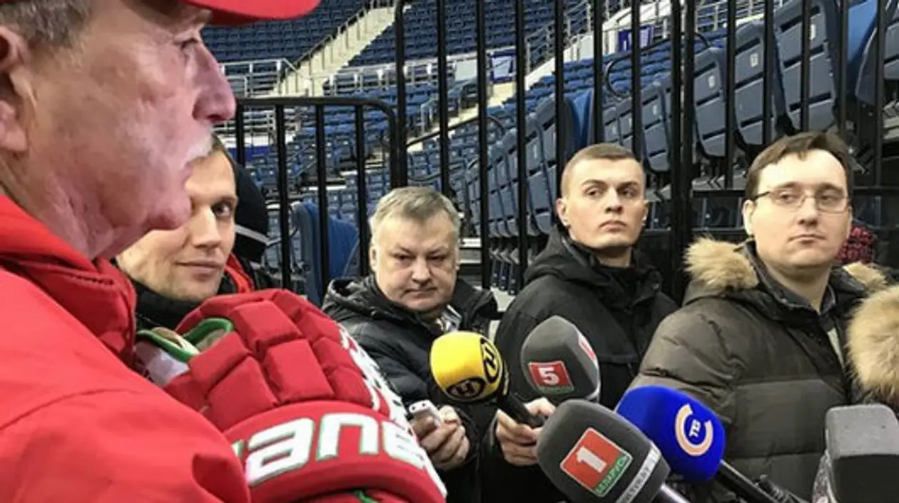 В Беларуси не будет сильного хоккейного чемпионата, как в Германии. Глава ФХБ всё объяснил непонятливому журналисту