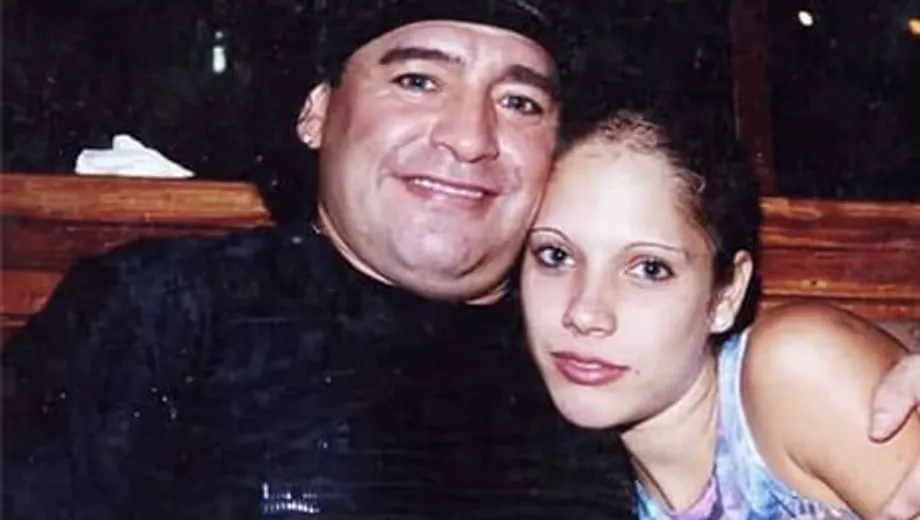 Всплыл скандал с Марадоной задолго до Бреста: в 2000-м встречался с 16-летней кубинкой – подсадил ее на наркотики и заставил увеличить грудь