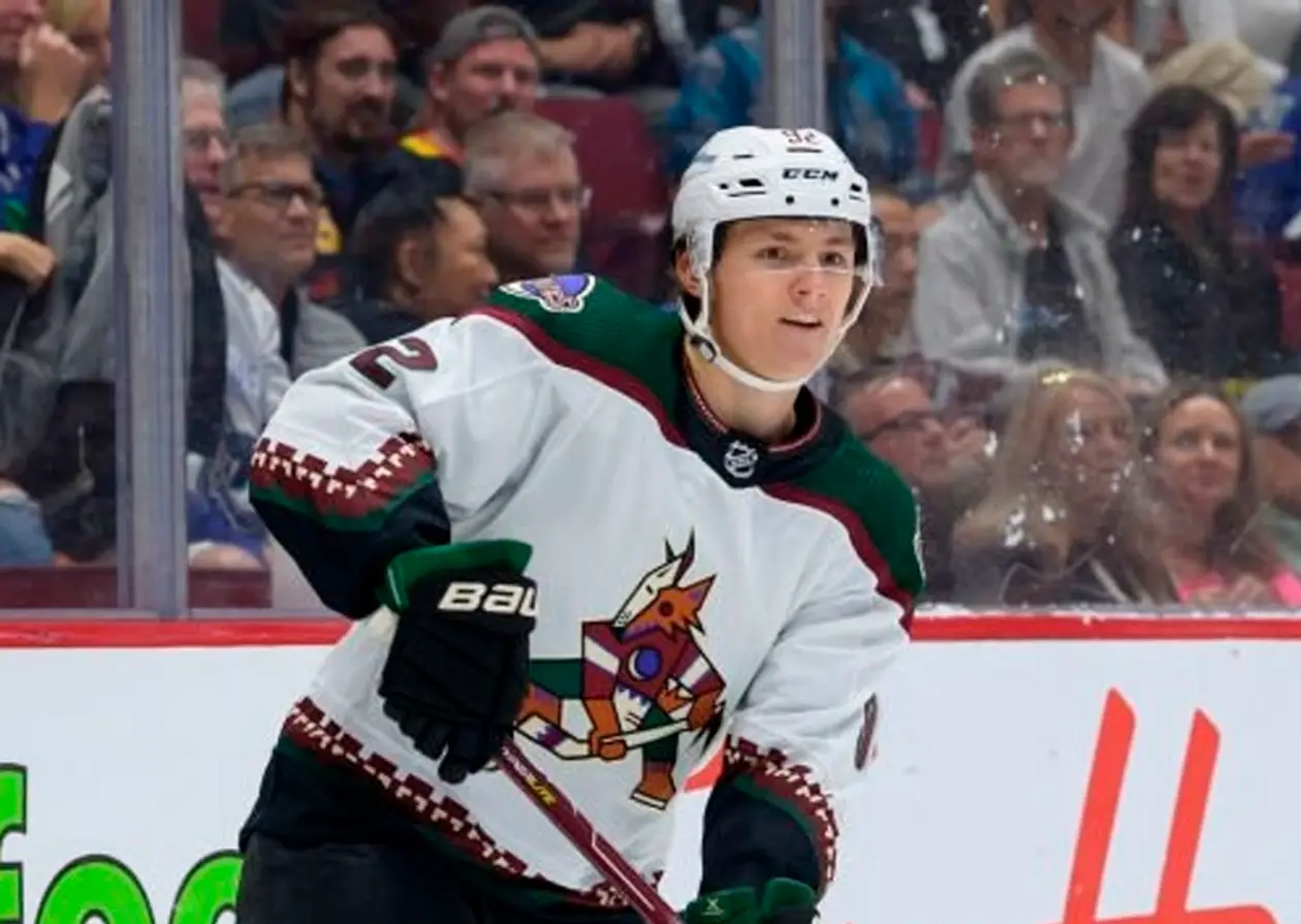 Беларусский Иван Драго впервые сыграл в этом сезоне в НХЛ: его клуб валится, и так появился шанс
