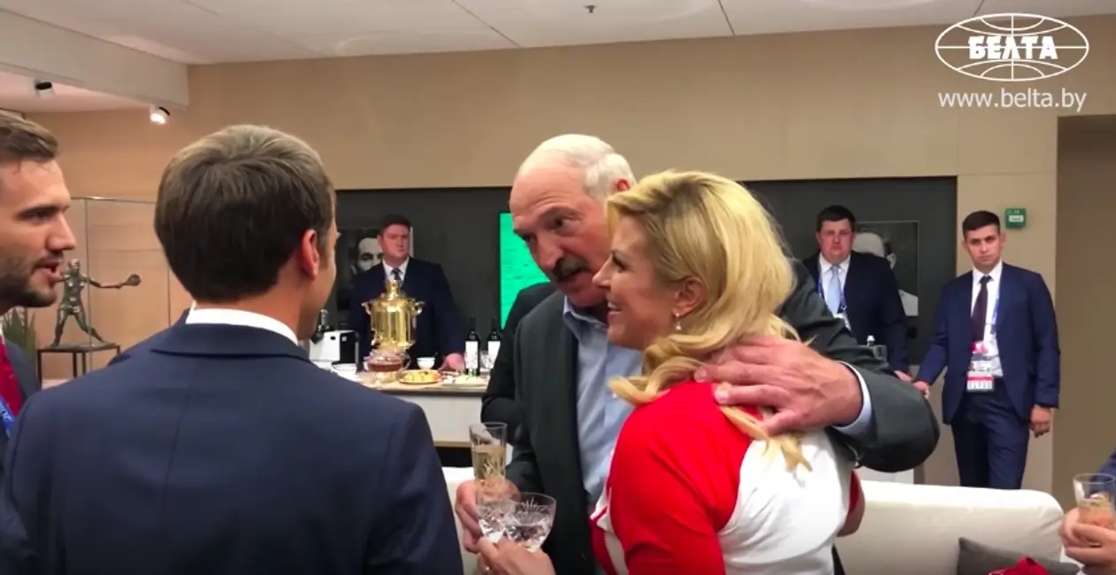 «Такие пенальти нельзя назначать». Как Лукашенко утешал президента Хорватии