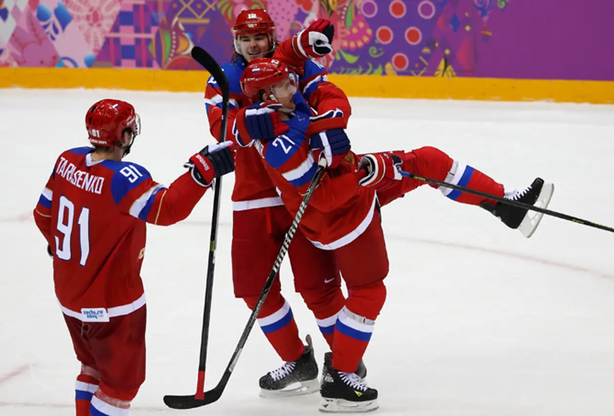 Смешанная биатлонная эстафета, очередной старт Данилочкина, хоккей Россия – Финляндия, и еще три сюжета 12-го дня Игр