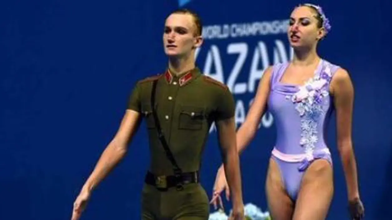 Российский синхронист выступает в гимнастерке. Видео