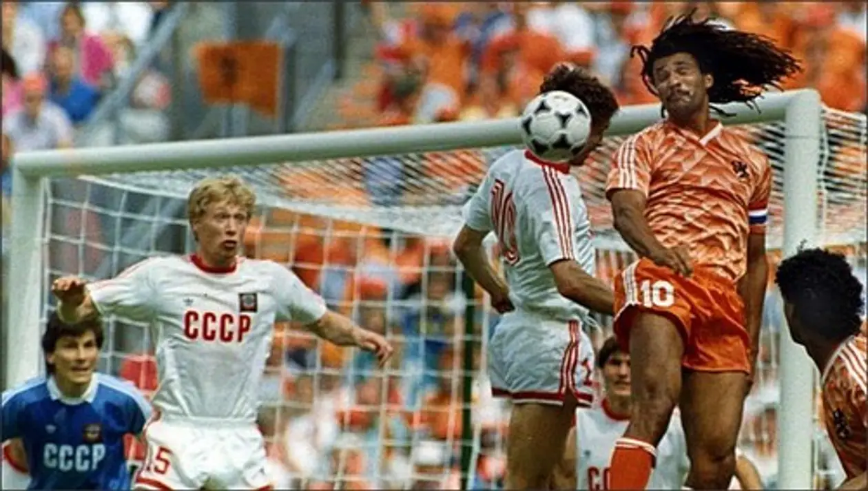 Евро 1988. Финал. СССР и Голландия участвует в программе совершенствования современного футбола