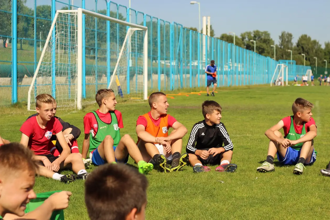 «В уровне нашей молодежи виноваты не тренеры, не блат, не планшеты».Белорусский агент - о проблемах в детском футболе