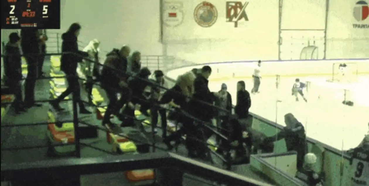 Еще одна родительская драка в детском хоккее: в Березе махались даже жестче, чем в Орше