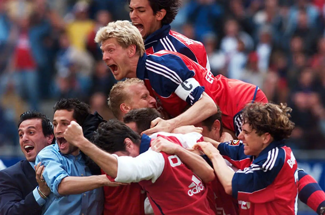 18 лет назад «Бавария» выиграла бундеслигу последним ударом. А «Шальке» уже праздновал