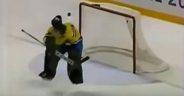 Перед матчем со шведами на ОИ-2002 белорусы трогали шорт-трекиста. И это помогло