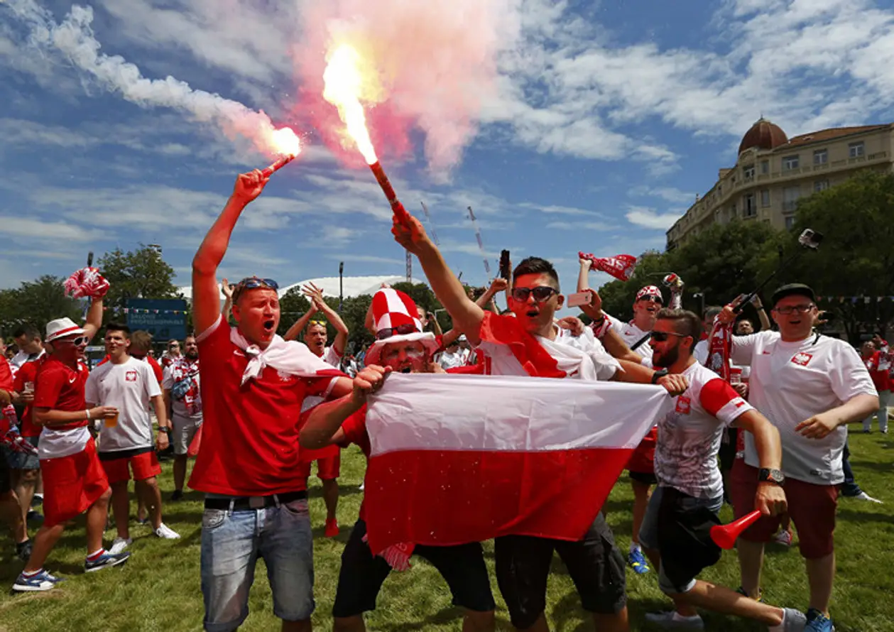 Польские фанаты буянят в Марселе