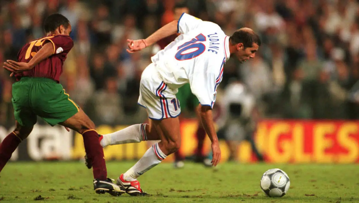 Франция – Португалия на Евро-2000: игру продавали как «Фигу против Зидана», Зизу провел великий матч (возможно, лучший в карьере)