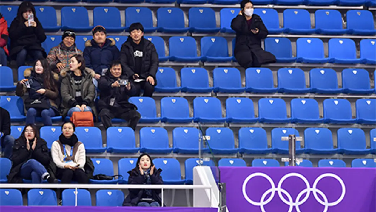 На Олимпиаду продали 107% билетов, но трибуны пустые