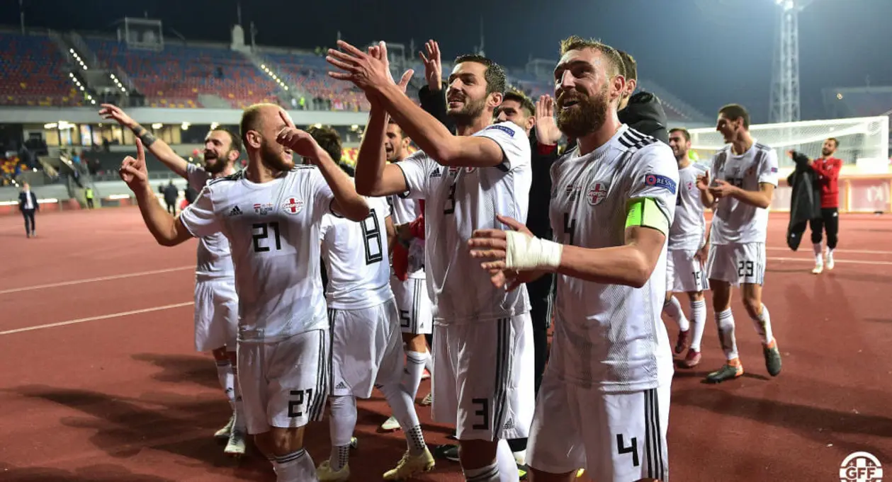 Грузии тоже не удался отбор на Евро, и теперь она ждет матча жизни против белорусов. Вот кого наши должны обыграть в марте