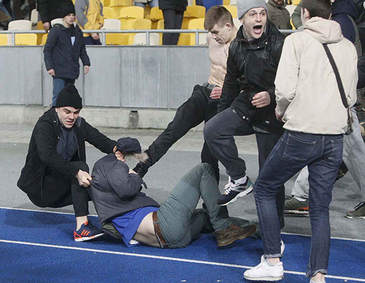 «Динамо» Киев – «Генгам». Фанатские беспорядки на «Олимпийском»