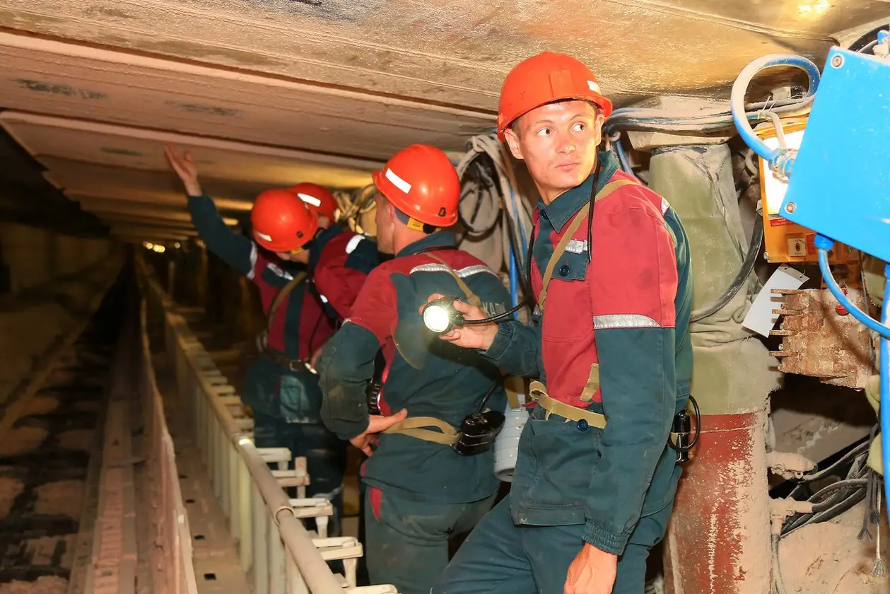 Солигорские футболисты спустились в шахту в честь Дня шахтера