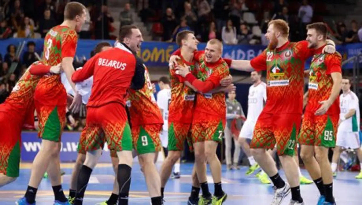 В мемориз. Белорусы побеждают венгров и вырывают путевку в плей-офф ЧМ