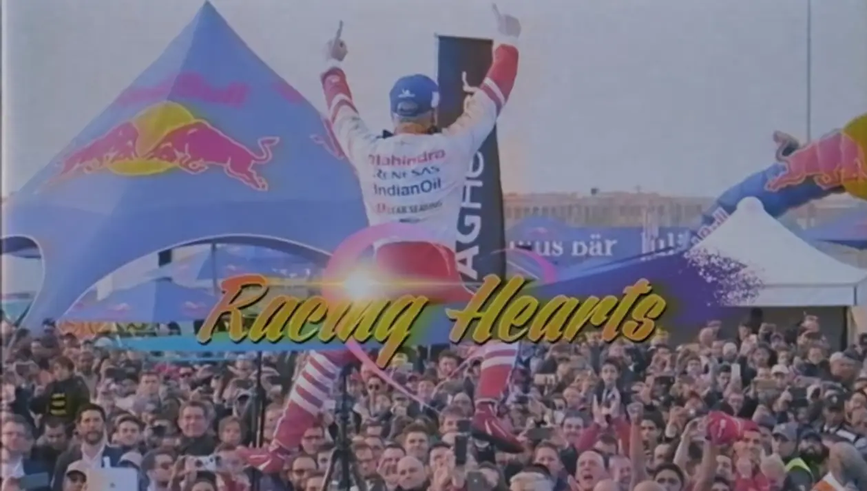 Превью к новому сезону «Формулы Е» сделали в стиле заставки к ситкомам 80-х. Выглядит мило
