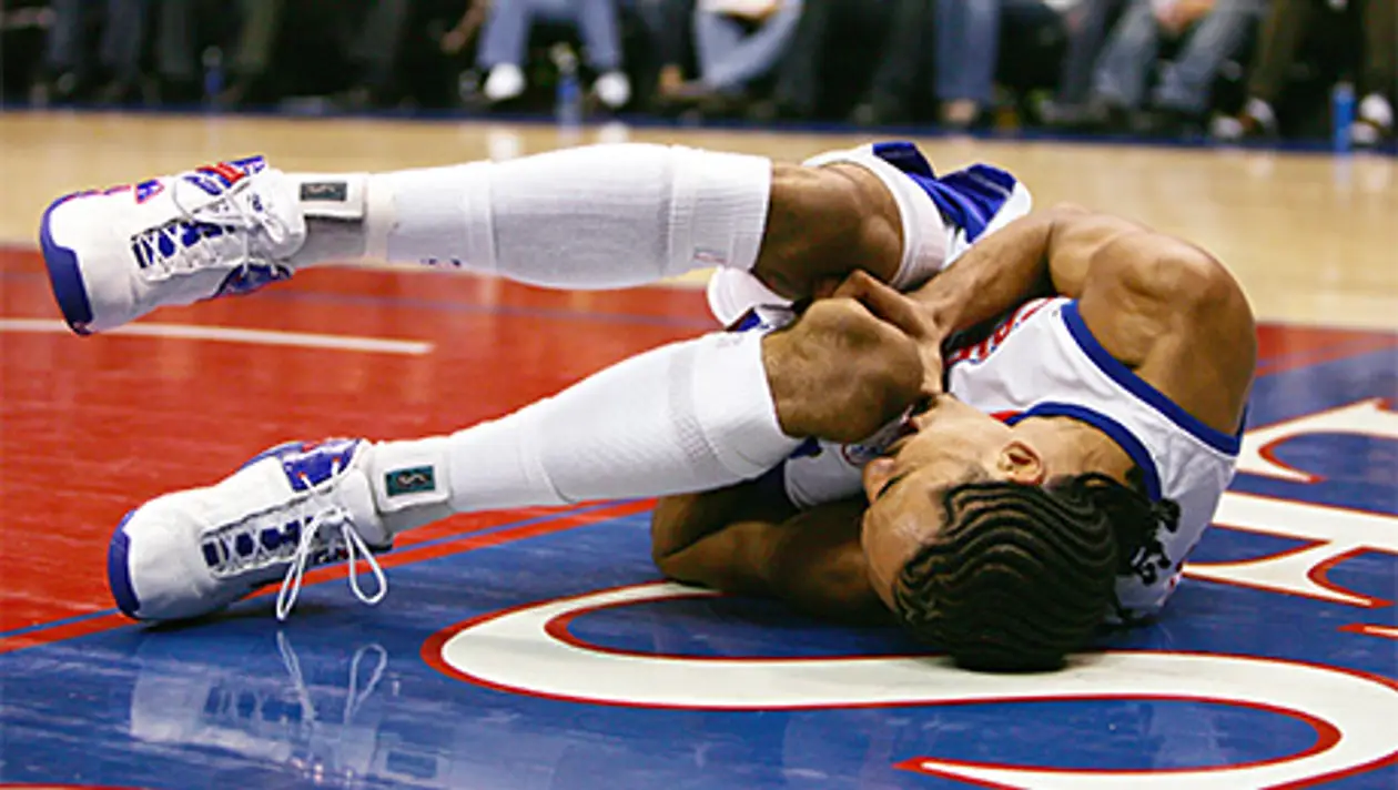 10 самых жутких баскетбольных травм 