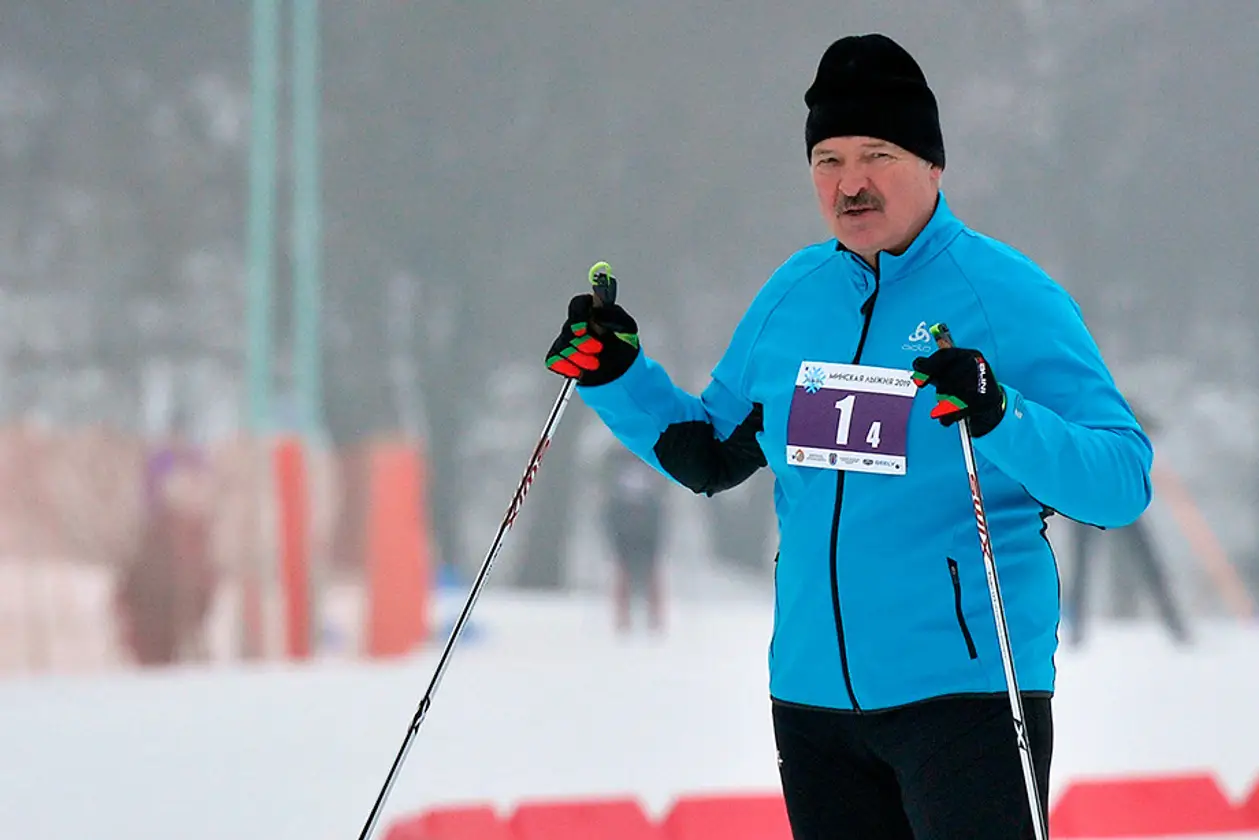 Лукашенко мастер не только в хоккее и футболе, но и в лыжах: обгонял Буре, падал на склоне и даже имел проблемы с полицией