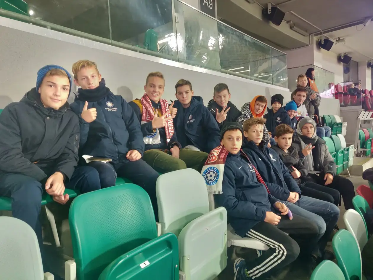 Воспитанники ФШМ посетили матч Беларуси и Эстонии. Расскажем, как это было