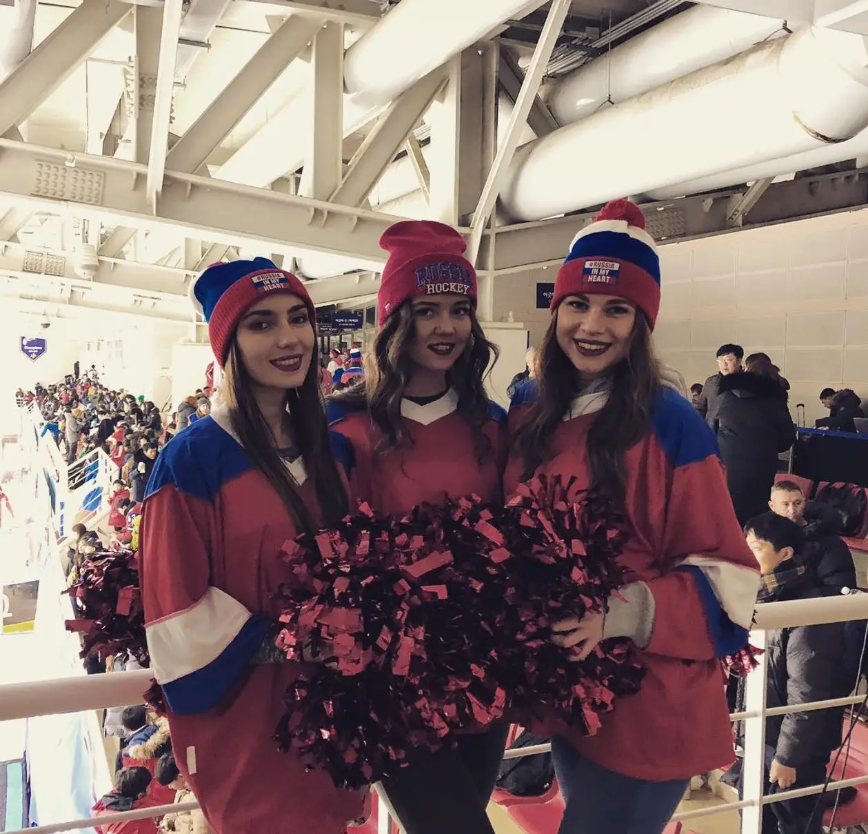 У сборной России на Олимпиаде есть чирлидеры. Они тоже из СКА