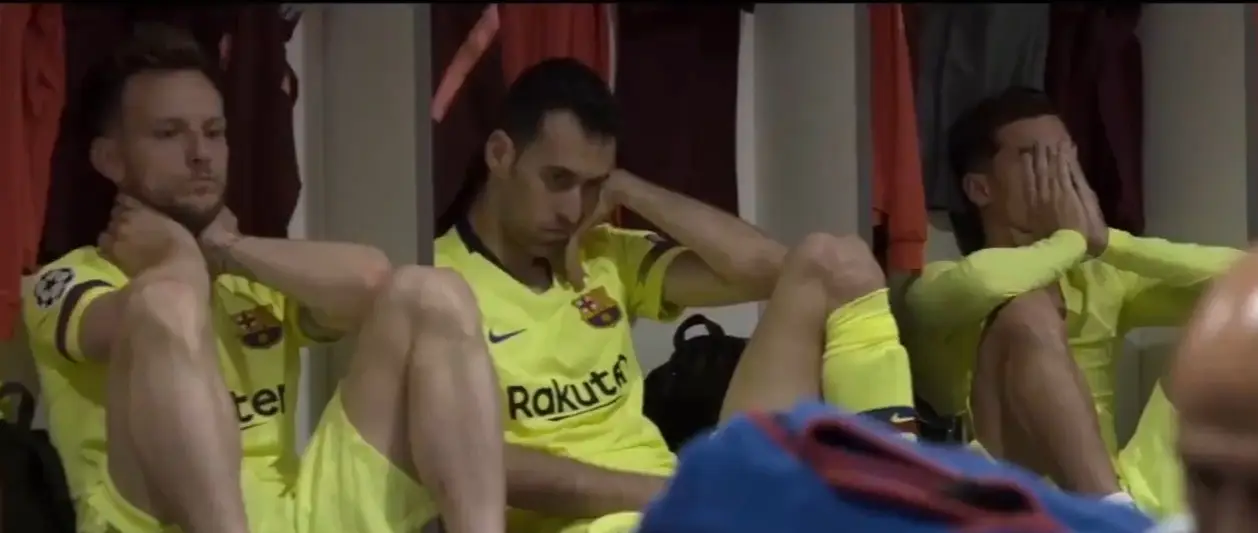 Появилось видео раздевалки «Барселоны» в игре с «Ливерпулем». В перерыве – речь Месси, после 0:4 – полная тишина 