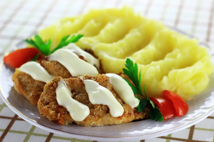 «Рассольник, пюре, куриное филе и салат». Что едят хоккеисты минского «Динамо»