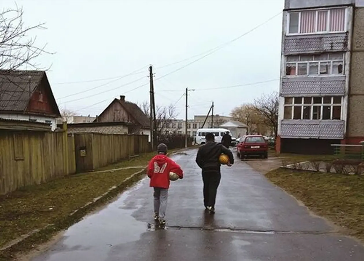 «Пута» – эта маладзец па-іхняму». Как смотрят футбол в белорусской деревне