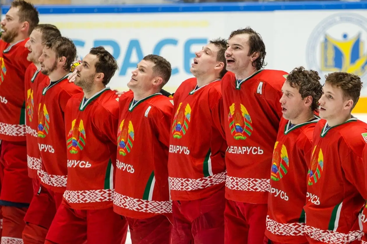 ХК «Юность-Минск» поздравил сборную с выходом в элиту мирового хоккея