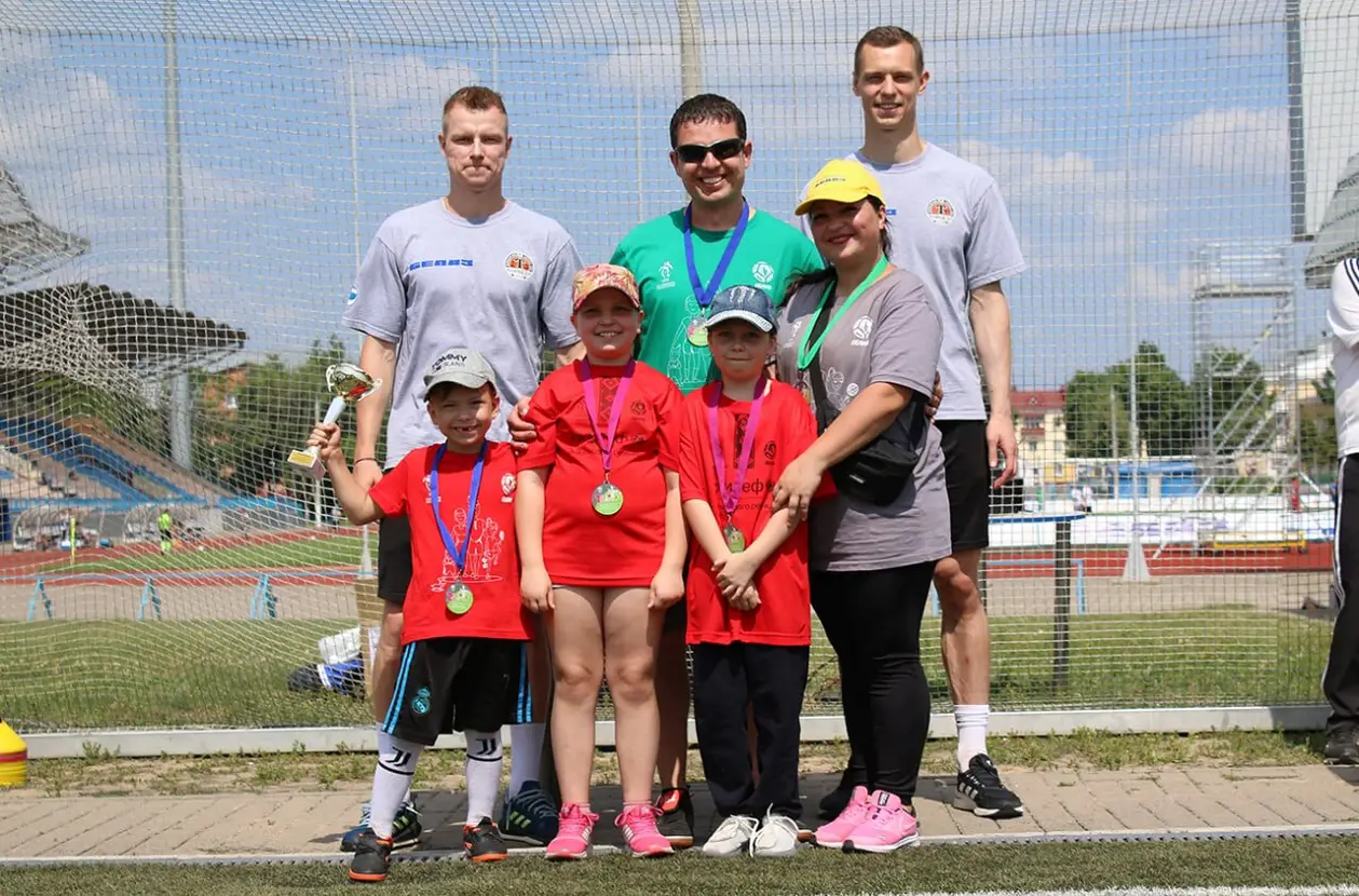 Более тридцати семей, десятки матчей и сотни улыбок – в Жодино прошел семейный футбольный фестиваль
